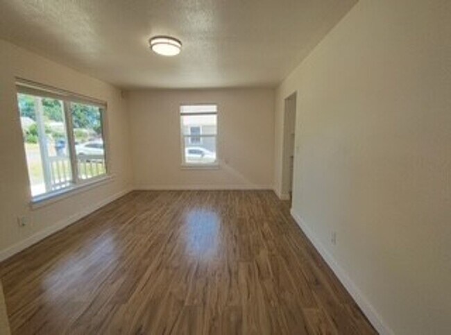 Foto del edificio - Adorable 2 Bedroom 1 Bath Single Story Hou...