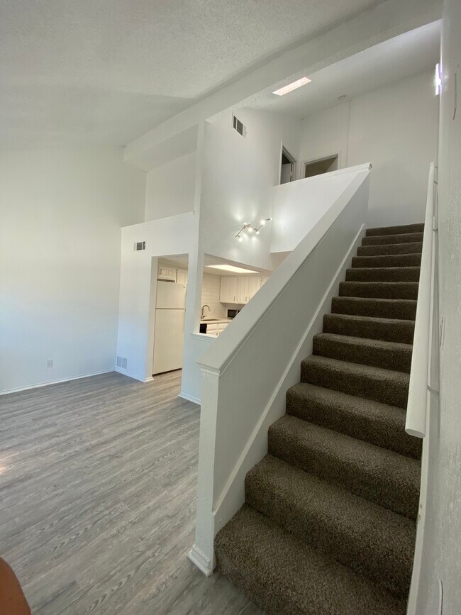 Foto del edificio - 311 Kings Way Dr