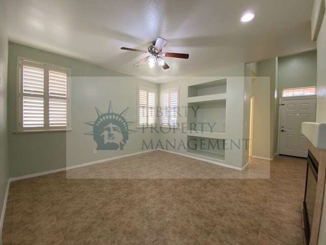 Building Photo - 3782 W Persimmon Ln