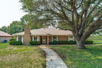 Building Photo - 2917 Fladger Dr