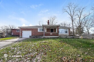 Building Photo - 2461 Pinwood Ln