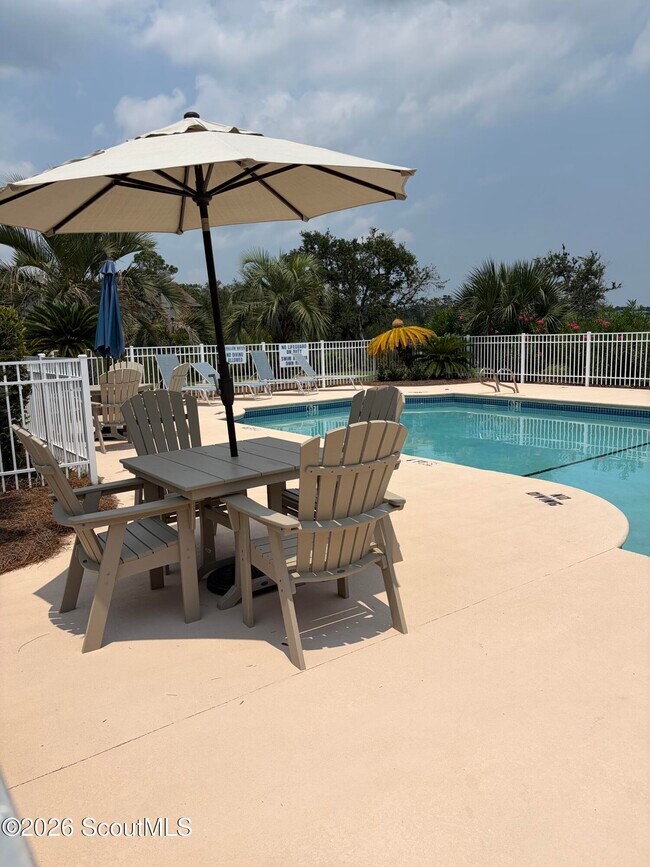 Foto del edificio - 206 N Windward Dr
