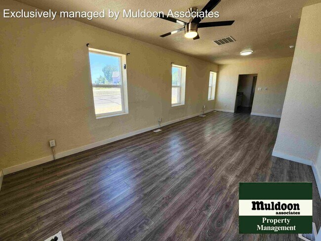 Foto del edificio - Great 2 bed 1 bath 1 car garage available now!