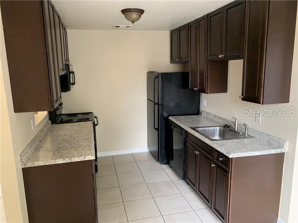 Primary Photo - 4027 Versailles Dr