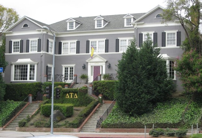 Building Photo - 649 Gayley Ave