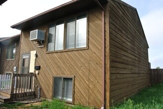 Building Photo - 1711 16th St NW