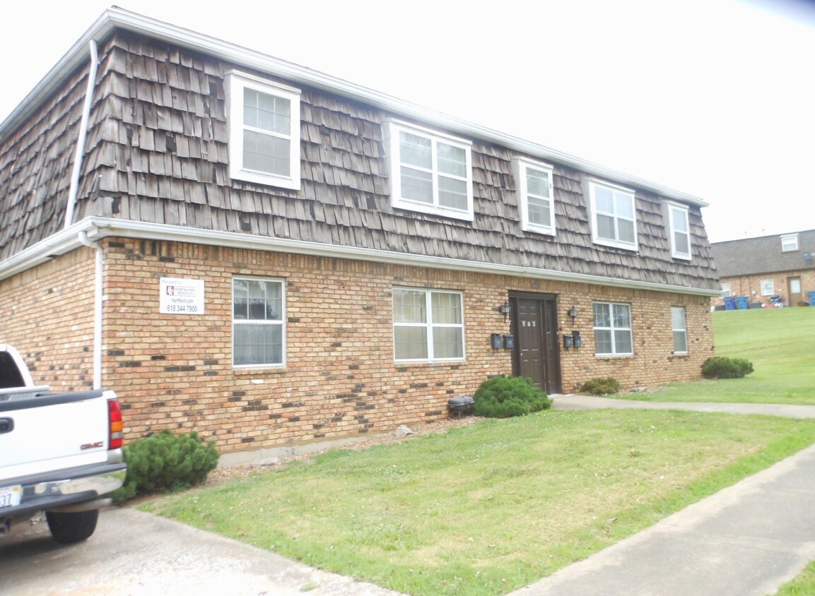 678 Camelot Dr Unit *, Collinsville, IL 62234 Condo for Rent in