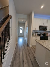Building Photo - 561 Becks Pl