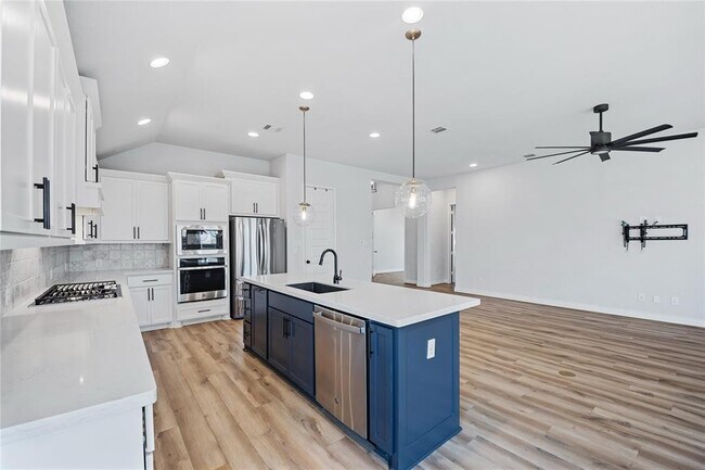 Building Photo - 16809 Christina Garza Dr