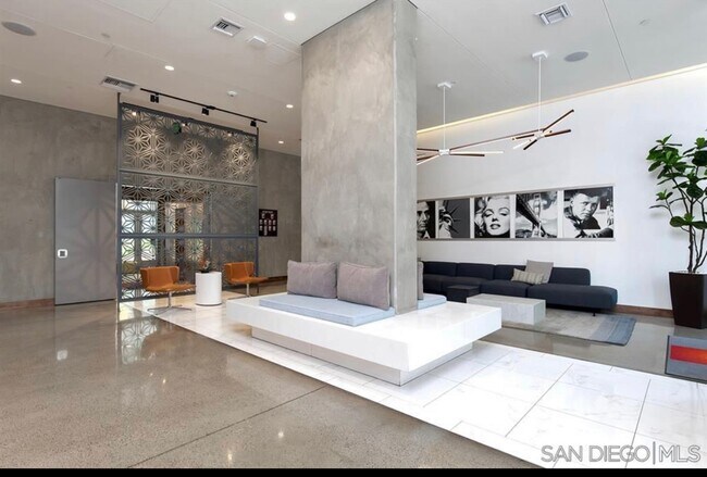 Lobby - 321 10th Ave