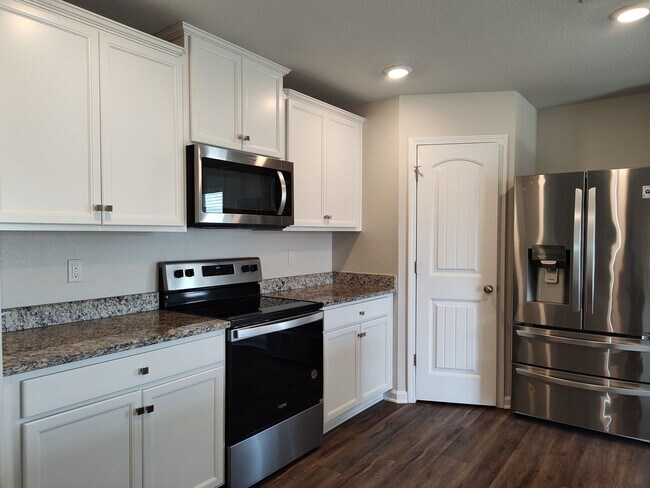 Foto del edificio - 9220 Creedmore Hills Dr