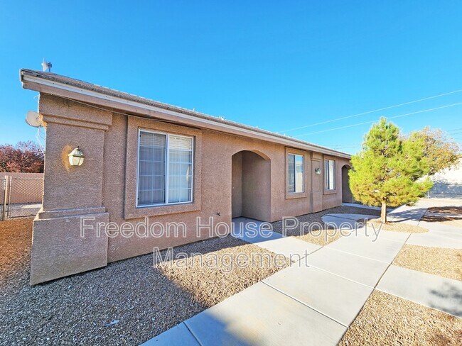 Foto del edificio - 1110 Red Butte St