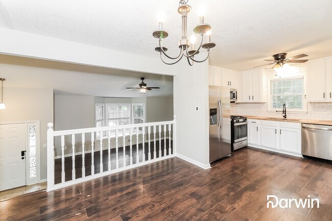 Building Photo - 408 Robin Hood Drive, Douglasville, GA 30134