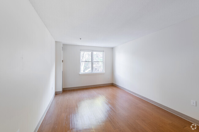 2HAB, 1BA - 850 ft² - Langham Court Apartments