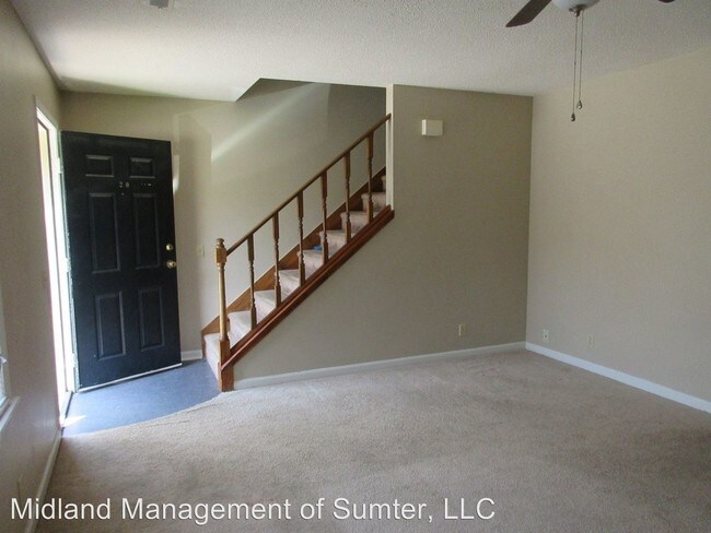 Foto del edificio - 60 Hilliard Dr