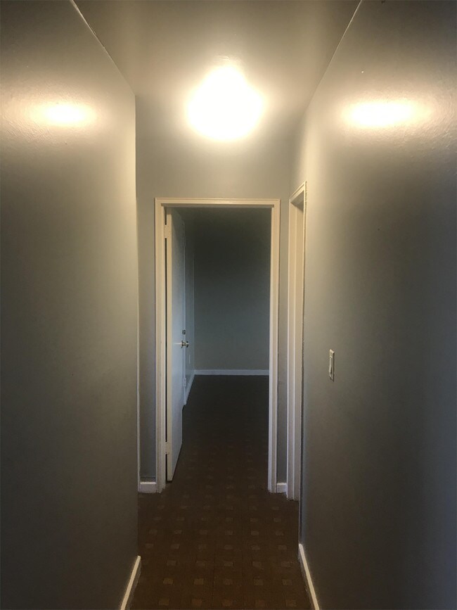 4 Midway Dr Unit 4 Midway, Presque Isle, ME 04769 - Apartment for Rent