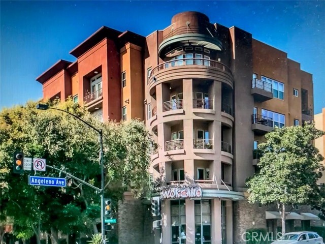 Primary Photo - 150 S San Fernando Blvd