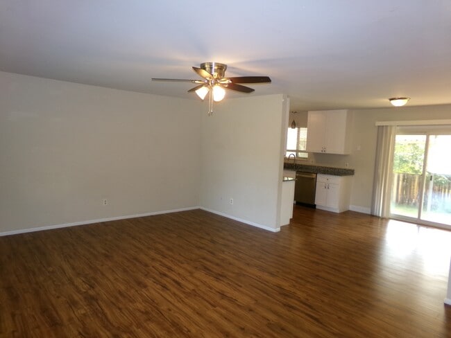 Building Photo - 1132 Ponderosa Dr