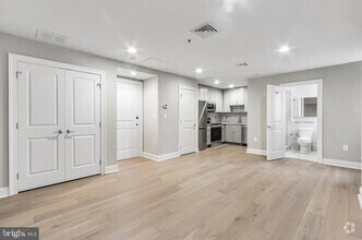 Building Photo - 222 W Rittenhouse Square