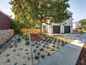 Building Photo - 5600 W 78th