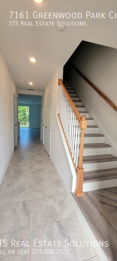 Foto del edificio - 7161 Greenwood Park Cir