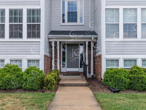 Building Photo - 9389 Horse Castle Ct