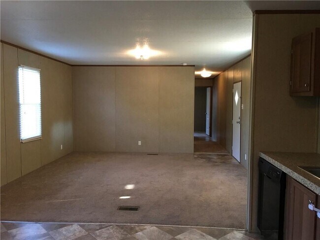 Building Photo - 1719 Watterson Rd