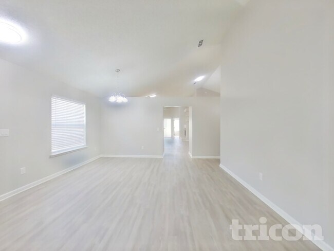 Foto del edificio - 12048 Coachman Lakes Way