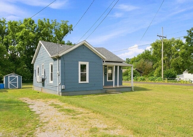 Building Photo - 2424 W Elm St