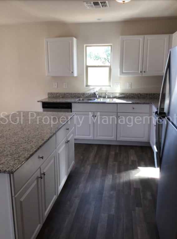 Foto del edificio - 2364 N Sand Hills Ct