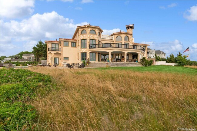 Foto del edificio - 13 Seatuck Ln