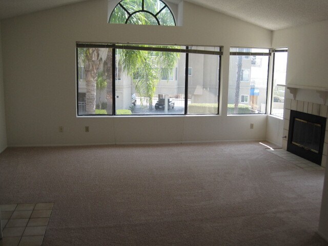 Building Photo - m390 - Lindboe