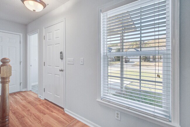 Building Photo - 1547 Clark Sound Cir