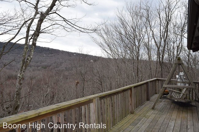 Foto del edificio - 123 Lower Grouse Ridge Rd