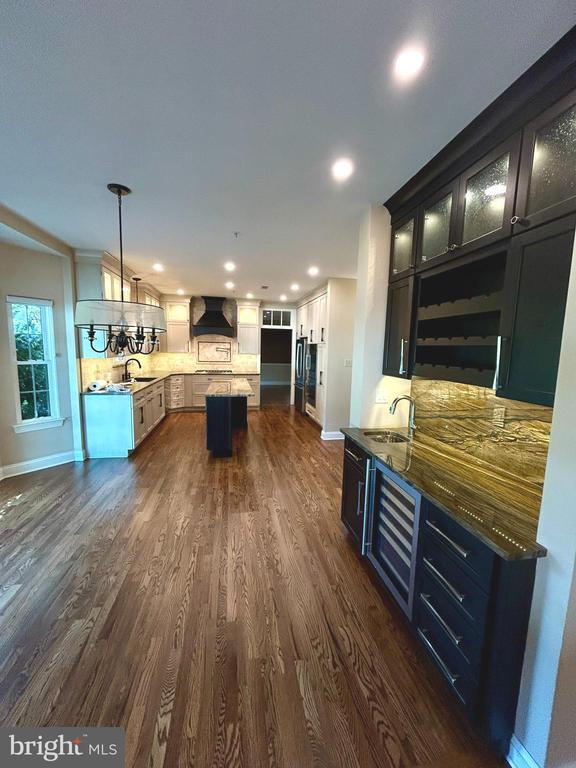 Building Photo - 3879 Charter Club Dr
