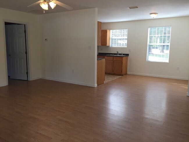 Foto del edificio - 1102 NE 16th Ave