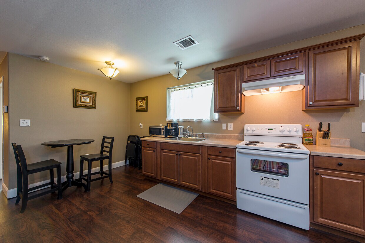 furniture not included - 8318 Catalina Ln