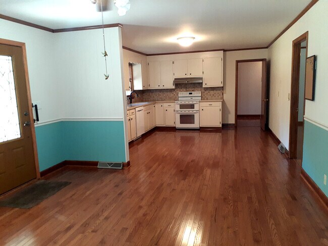 Foto del edificio - 707 Cathy Ct