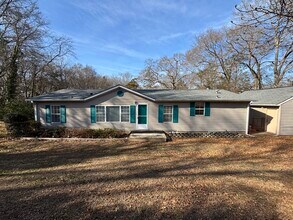 Building Photo - 4104 Pebblebrook Cir SW
