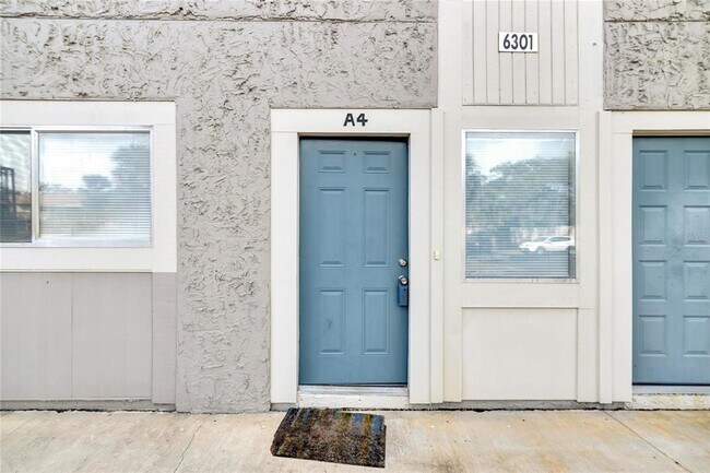 Foto del edificio - 6301 Newtown Cir