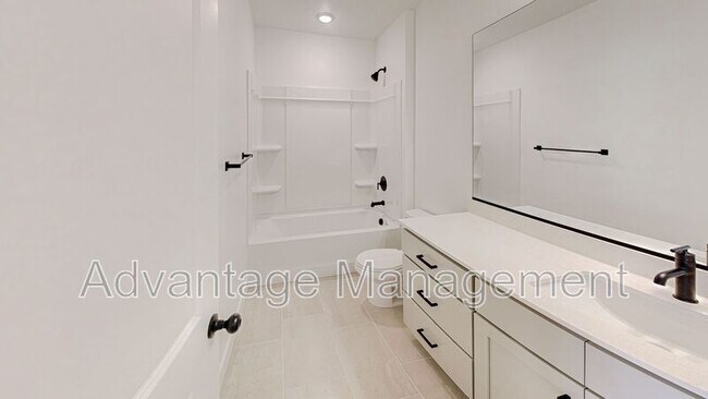 Foto del edificio - 7 S Moonlit Rd