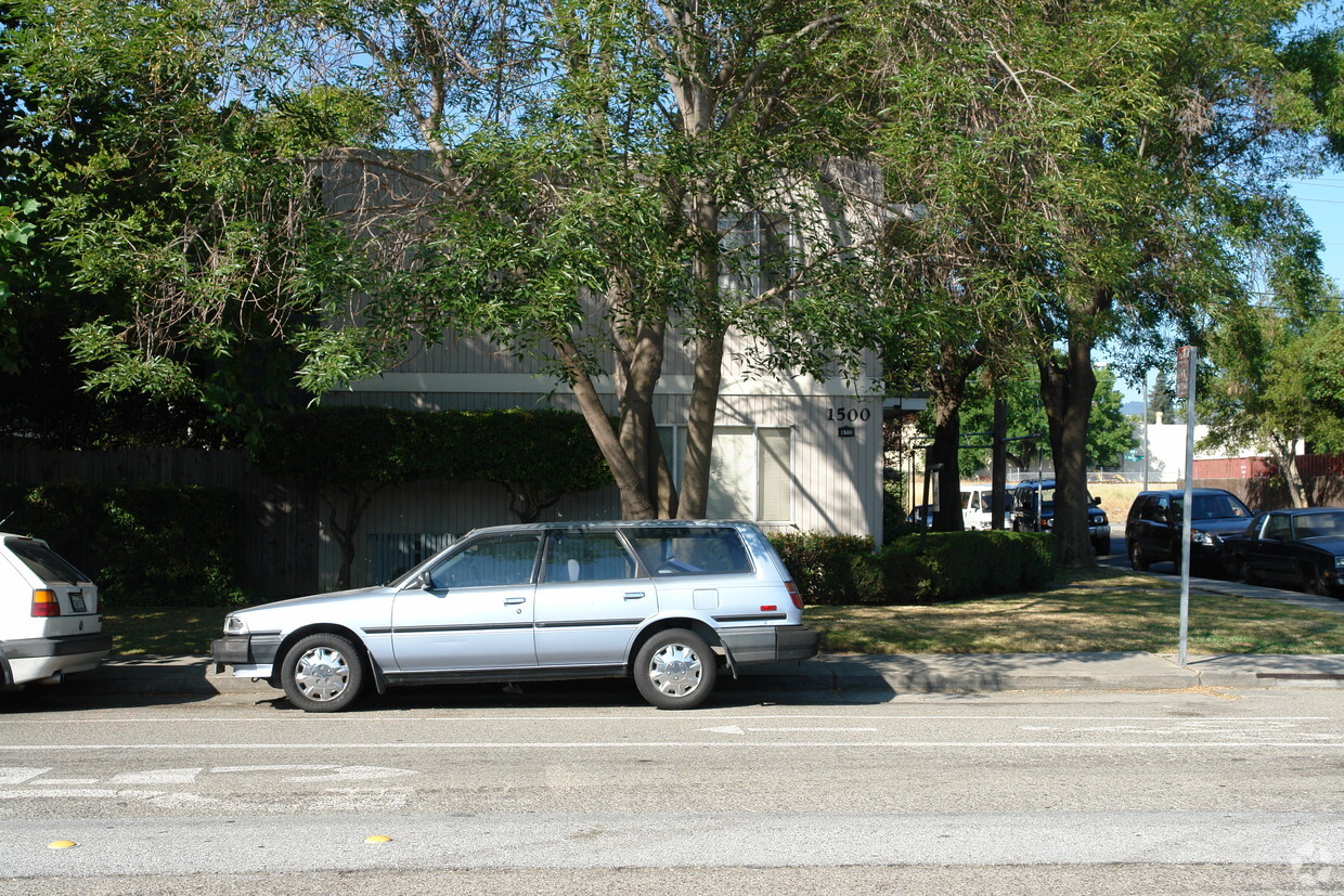 Building Photo - 1500 South Claremont