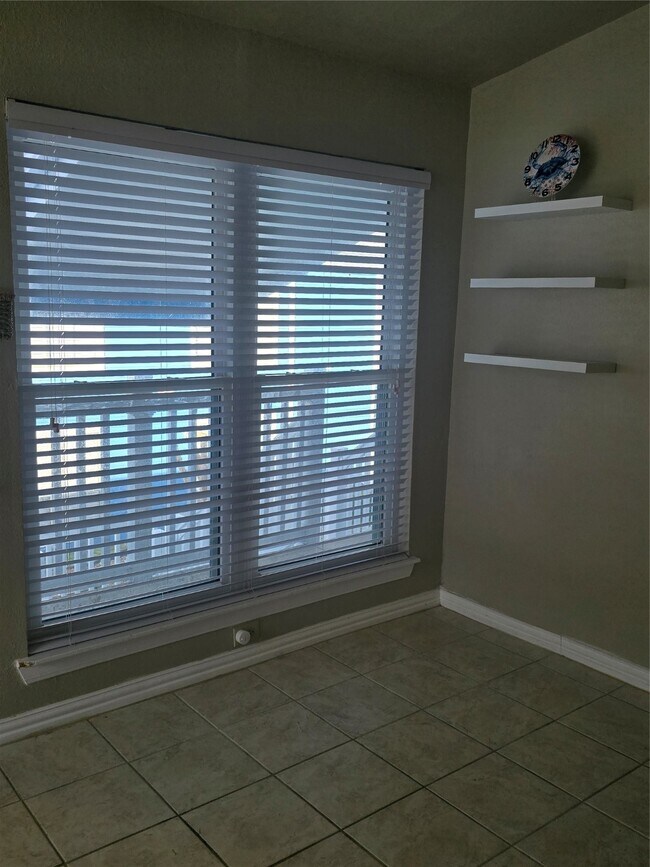 Foto del edificio - 3506 Cove View Blvd
