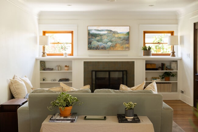 Foto del edificio - 5248 Sierra Villa Dr