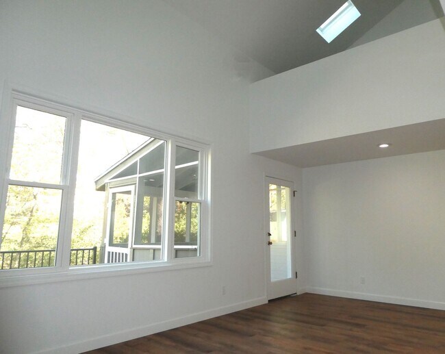 Foto del edificio - 3 Bedroom 2 Bath Home- Old South West