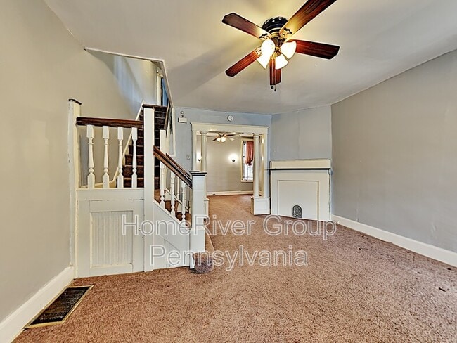 Building Photo - 110 N 61st St