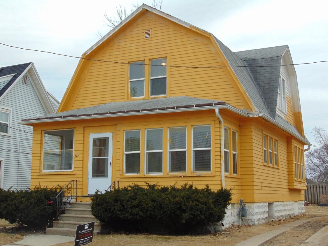 Primary Photo - 715 Elmore St