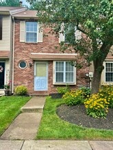 Building Photo - 302 Fountain Hall Ct