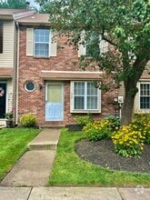 Building Photo - 302 Fountain Hall Ct
