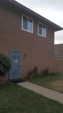 Building Photo - 6912 W Devonshire Ave